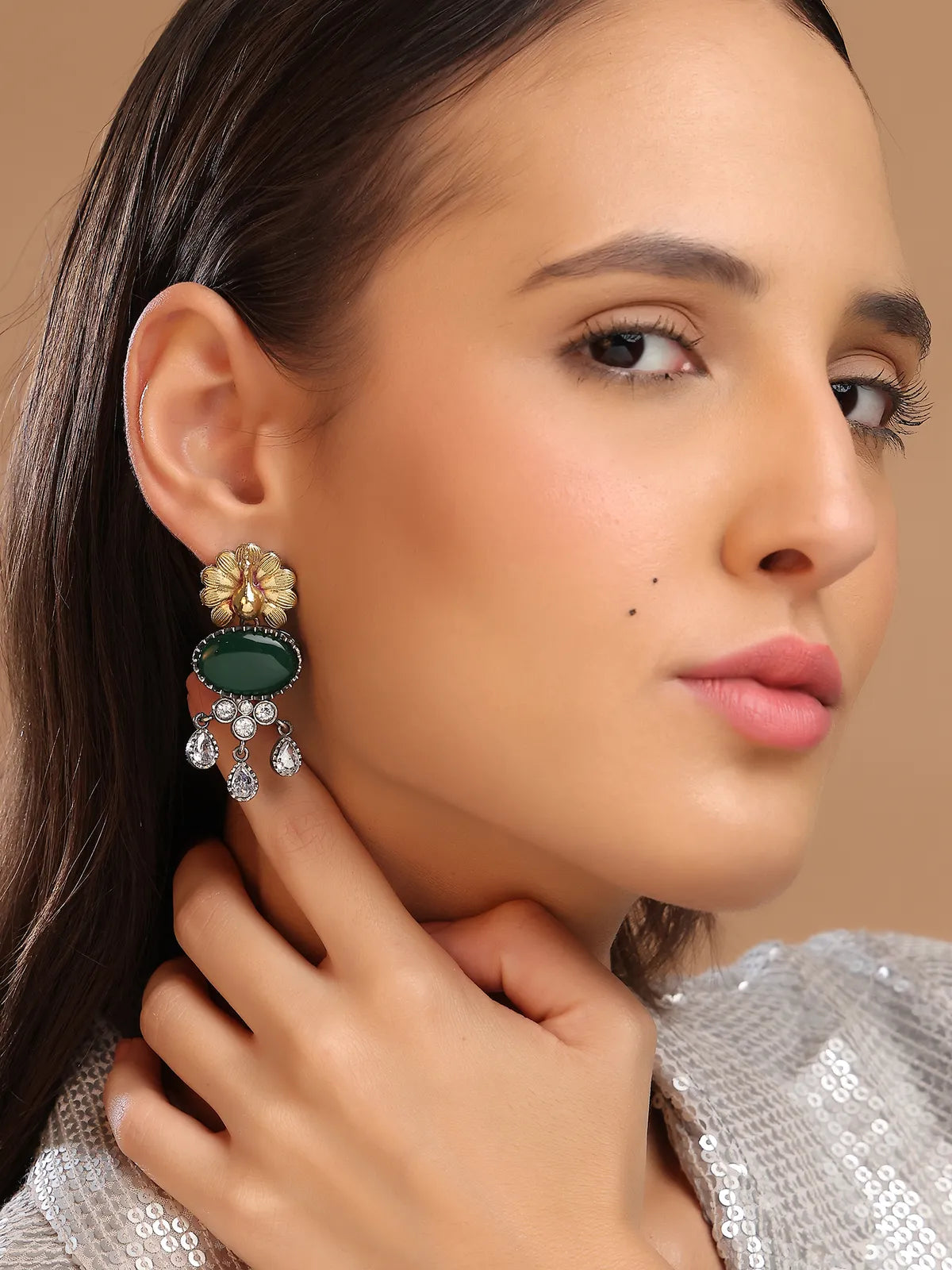Two-Tone Floral Necklace Set with Green Pendant & Drop Earrings