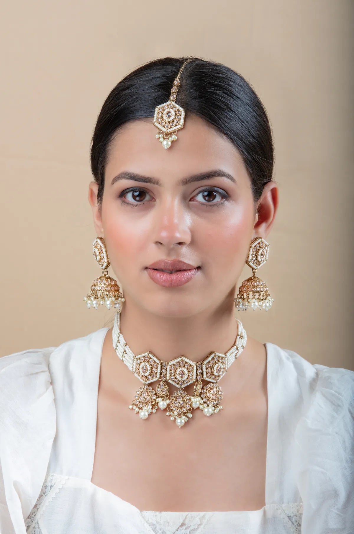 White Pearl Choker Set with Jhumka & Maang Tikka | Kundan Hexagon Design