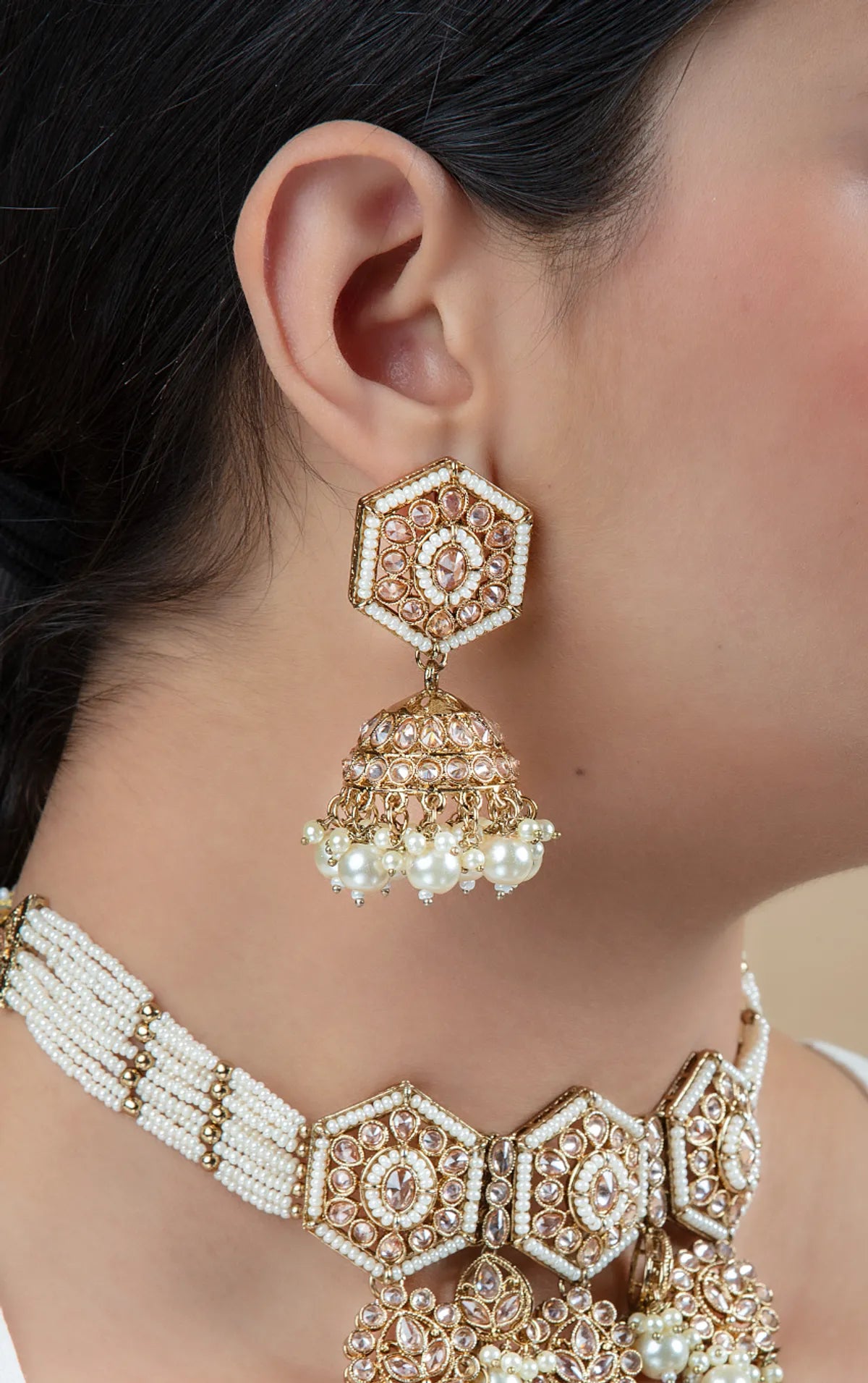 White Pearl Choker Set with Jhumka & Maang Tikka | Kundan Hexagon Design