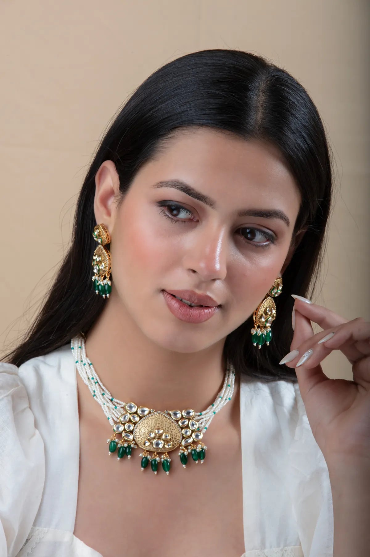 White Beaded Choker Set with Kundan Center & Green Drops