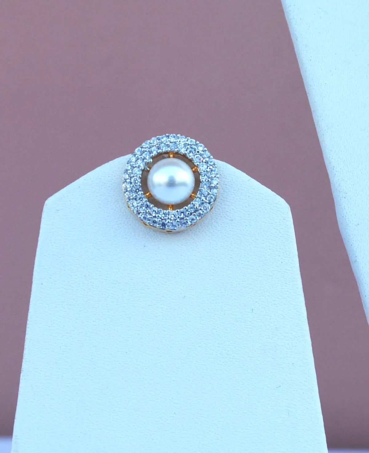 Round Pearl Pendant Set with Chain and White Stone Border