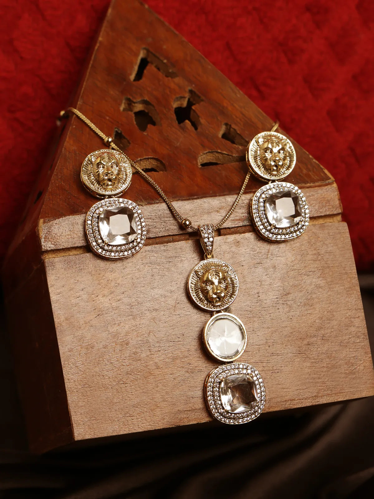 Triple Drop Mirror Pendant Set with Lion Medallion & Stud Earrings