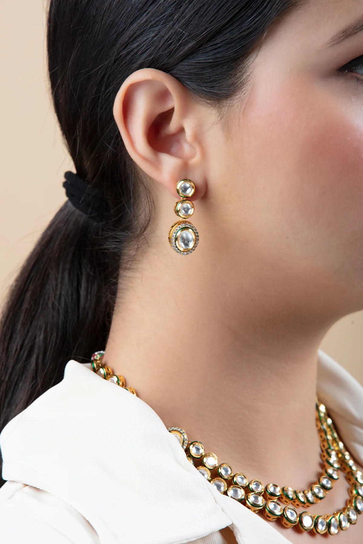Golden Kundan Style Imitation Jewelry Necklace Set with Stud Earrings for Women