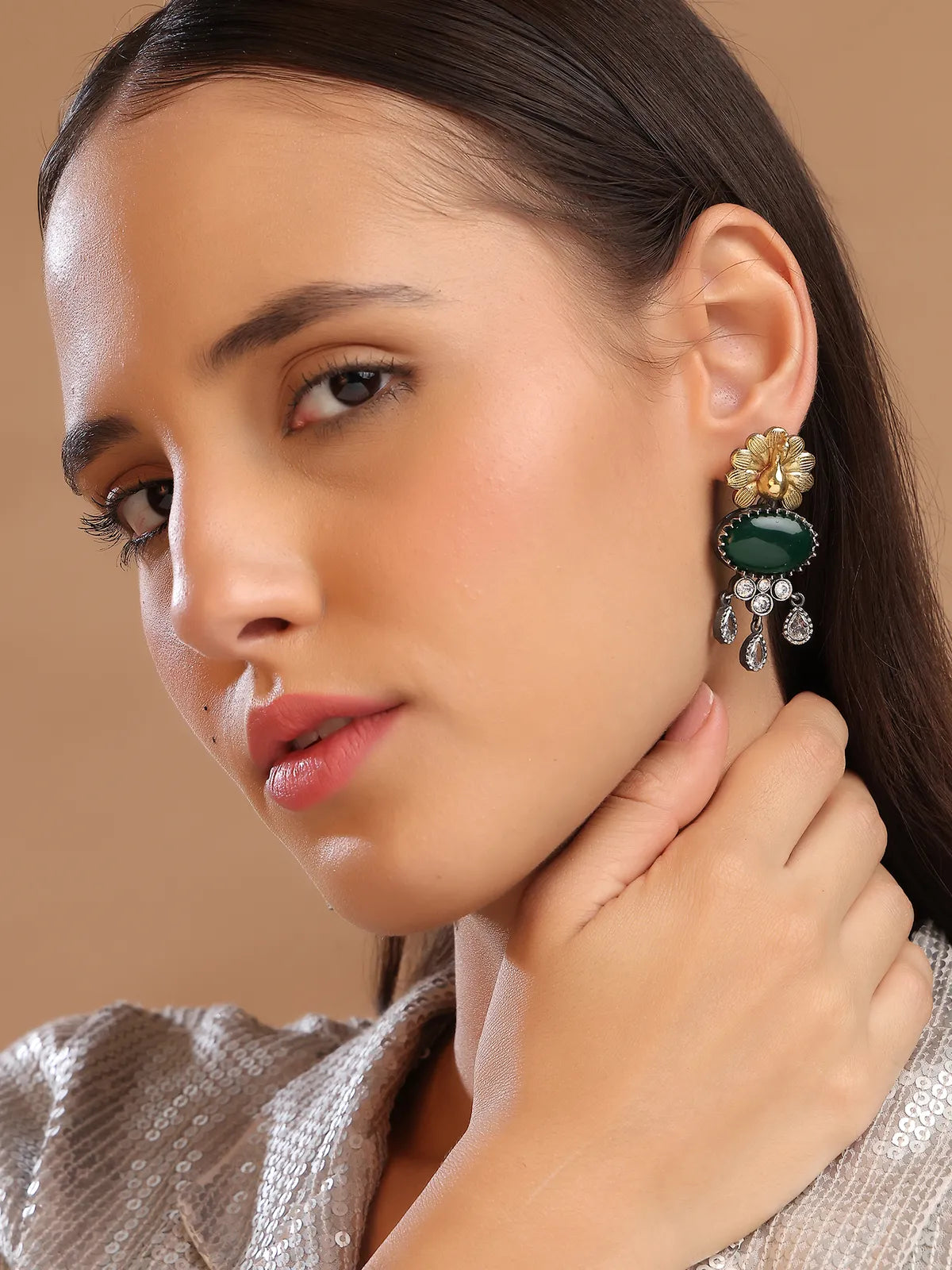 Two-Tone Floral Necklace Set with Green Pendant & Drop Earrings
