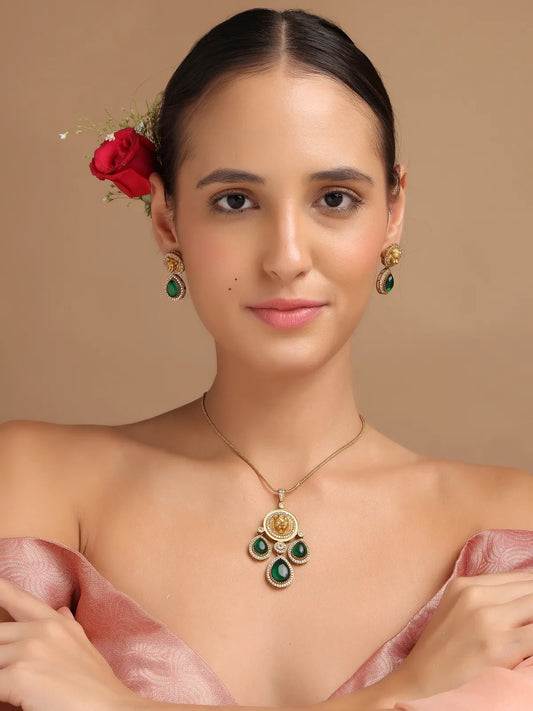 Gold-Plated Lion Pendant Set with Green Stones & Chain – With Crystal Accents