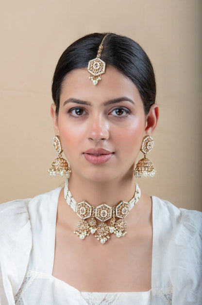 White Pearl Choker Set with Jhumka & Maang Tikka | Kundan Hexagon Design