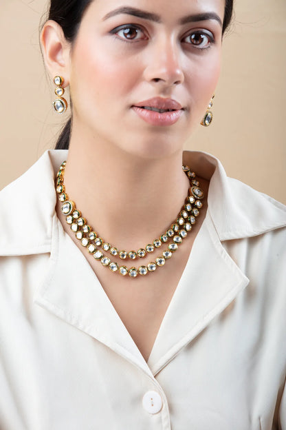 Golden Kundan Style Imitation Jewelry Necklace Set with Stud Earrings for Women