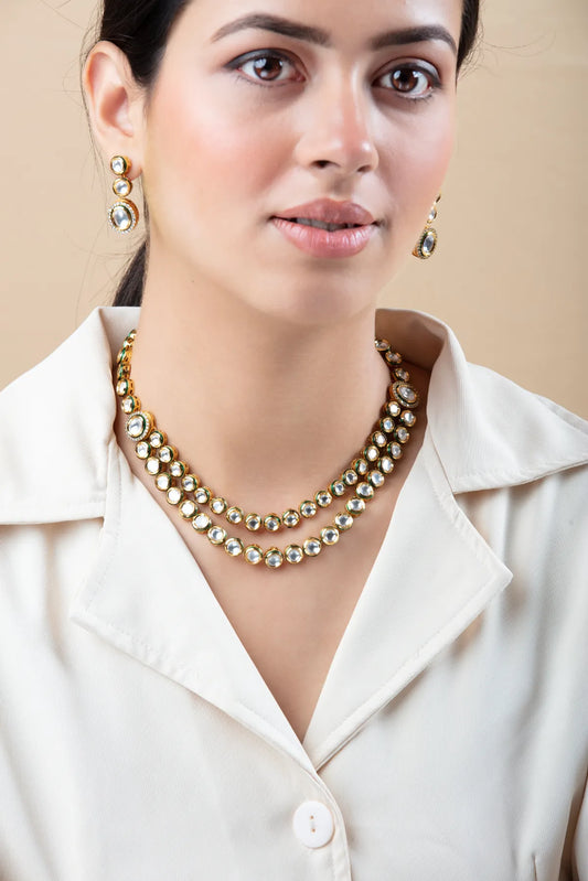 Golden Kundan Style Imitation Jewelry Necklace Set with Stud Earrings for Women